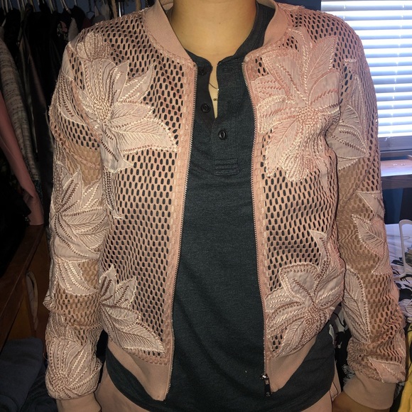 Forever 21 Jackets & Blazers - Forever 21 jacket size medium
